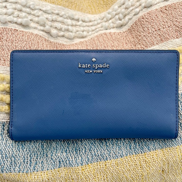 KATE SPADE WALLET! - Picture 3 of 4